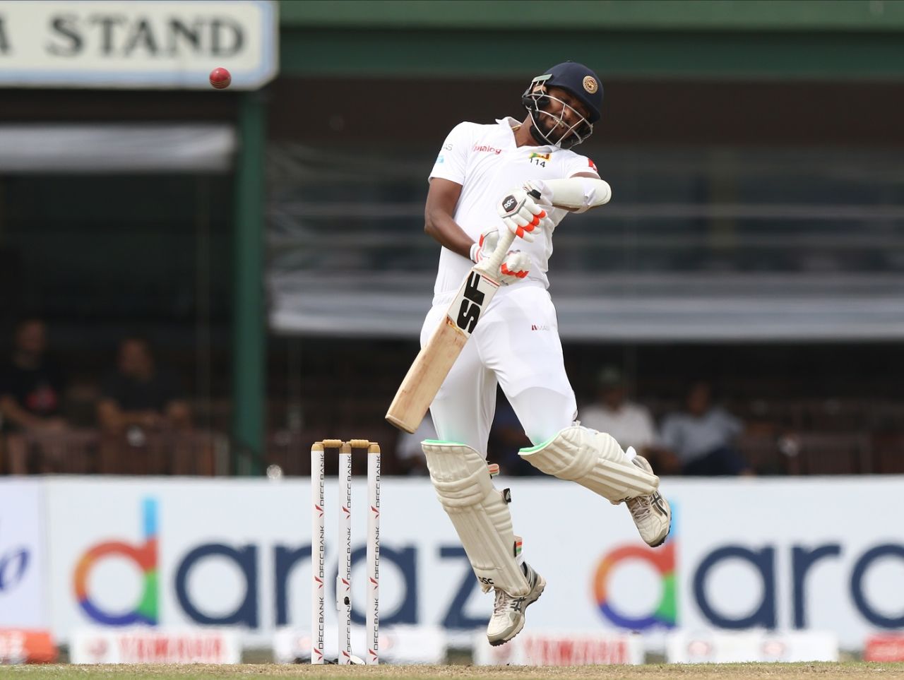 Suranga Lakmal was subjected to a searching short ball examination, Sri Lanka v New Zealand, 2nd Test, Colombo (PSS), Day 3, August 24, 2019