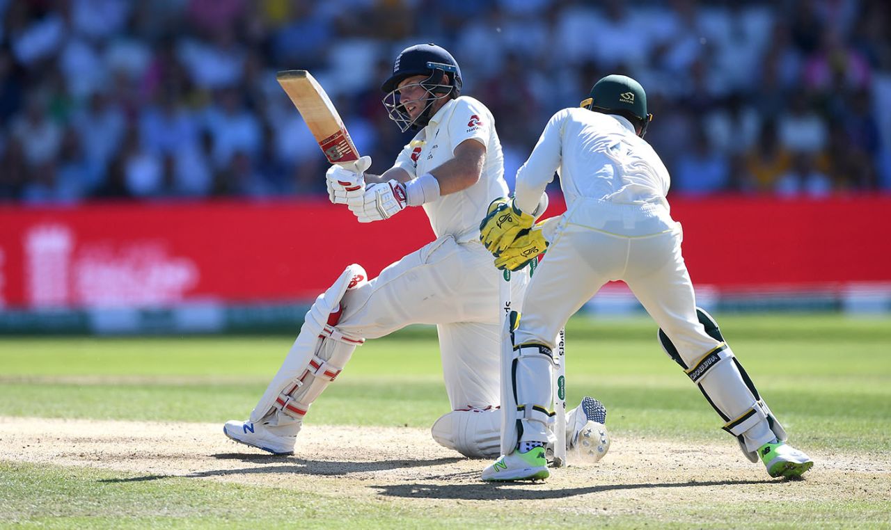 Joe Root gets low to sweep, England v Australia, 3rd Ashes Test, Headingley, August 24, 2019