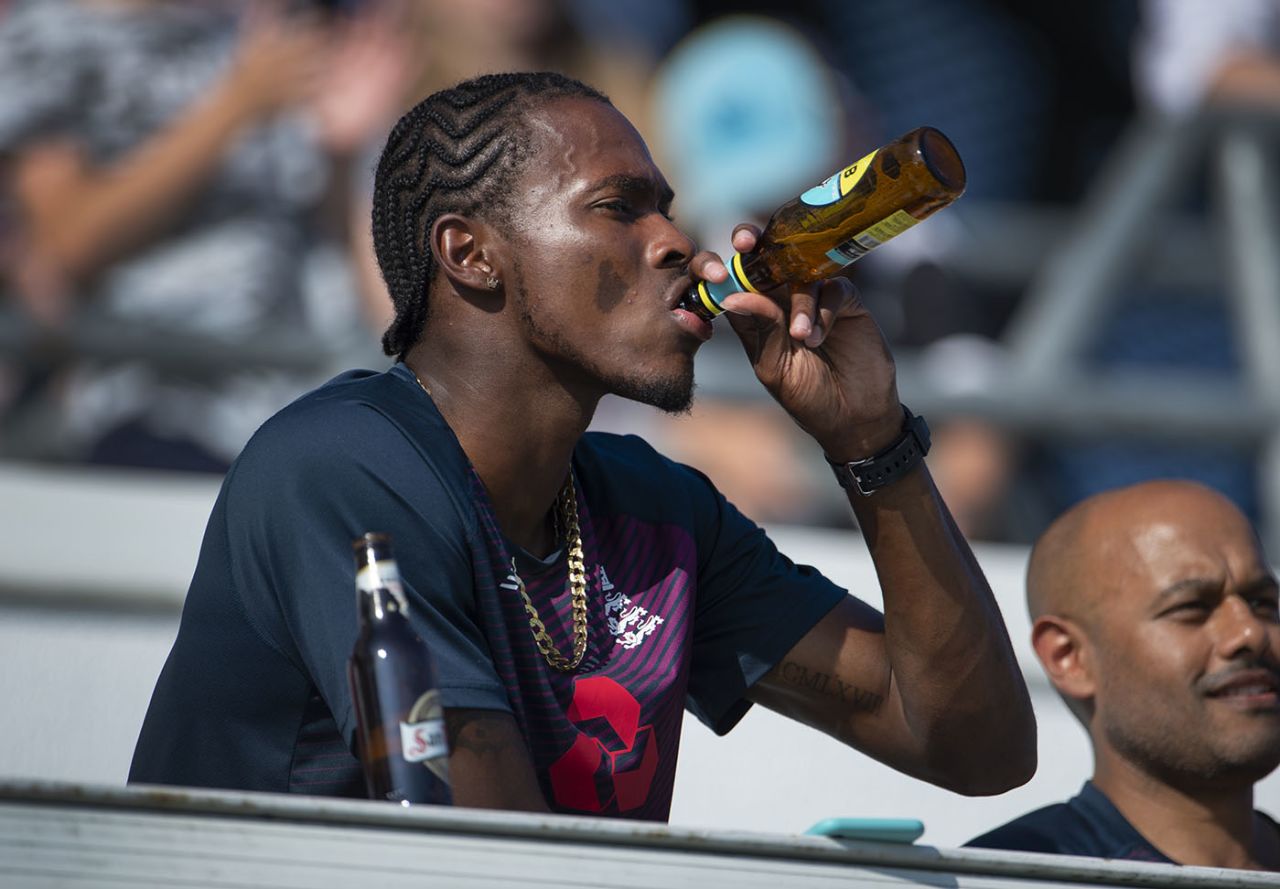 Jofra Archer celebrates England's win with a beer, England v Australia, 3rd Ashes Test, Headingley, August 25, 2019