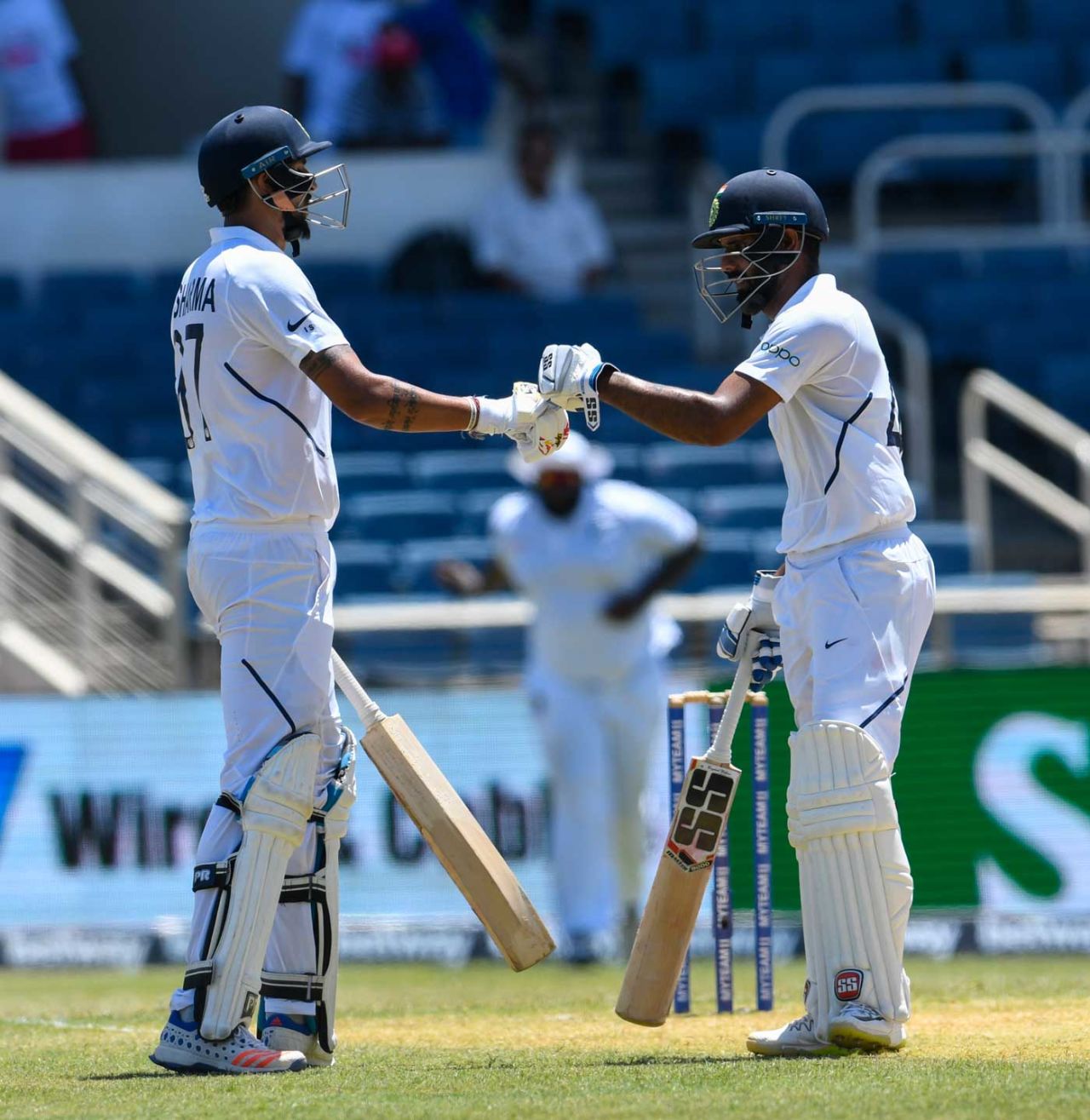 Ishant Sharma and Hanuma Vihari put on a hundred stand, West Indies v India, 2nd Test, Kingston, 1st day, August 31, 2019