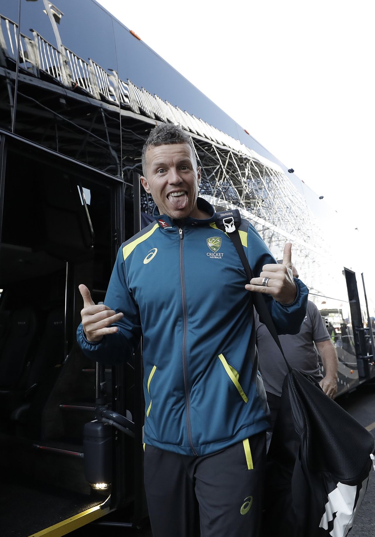 Peter Siddle sees the funny side of... life? cricket? his gear?, England v Australia, 4th Ashes Test, Old Trafford, Manchester, Day 5, September 8, 2019
