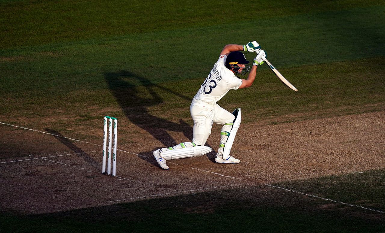 Jos Buttler's cameo lifted England past the 300 mark, England v Australia, 5th Test, The Oval, September 14, 2019
