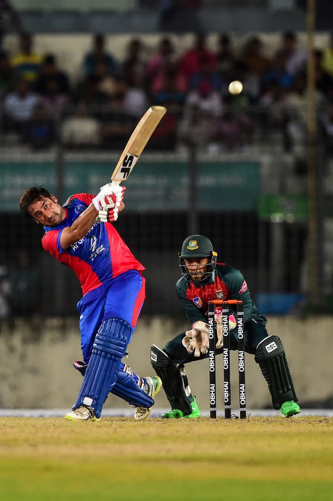 Asghar Afghan belts it over the top, Bangladesh v Afghanistan, T20I tri-series, Dhaka, September 15, 2019