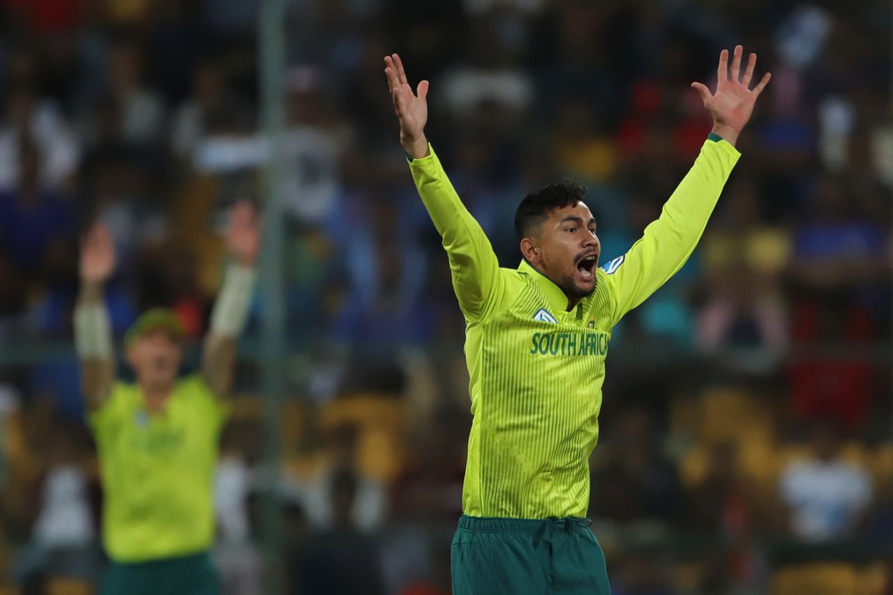 Bjorn Fortuin appeals for a wicket, India v South Africa, 3rd T20I, Bengaluru, September 22, 2019