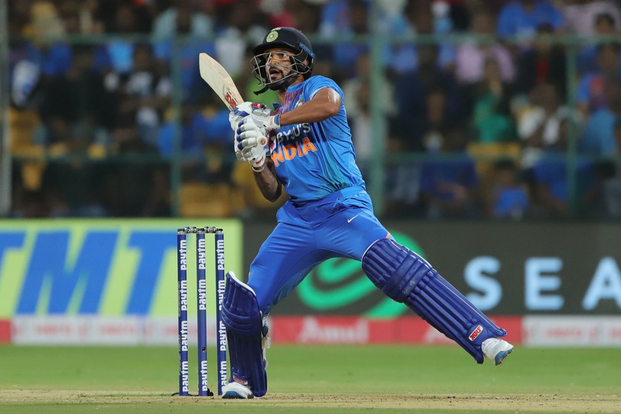 Shikhar Dhawan keeps an eye on the trajectory of the ball, India v South Africa, 3rd T20I, Bengaluru, September 22, 2019