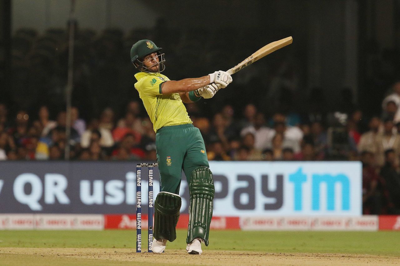 Reeza Hendricks pulls one away, India v South Africa, 3rd T20I, Bengaluru, September 22, 2019
