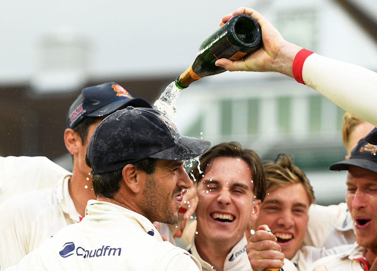Ryan ten Doeschate is drenched is bubbly by his team-mates, Taunton, September 26, 2019