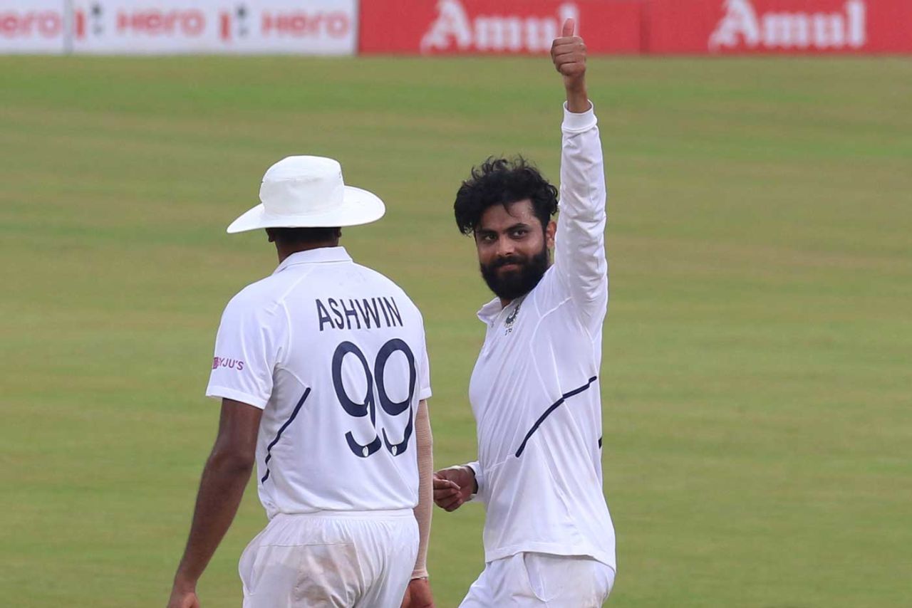 Ravindra Jadeja gives a thumbs-up to the dressing room, India v South Africa, 1st Test, Visakhapatnam, Day 3, October 4, 2019