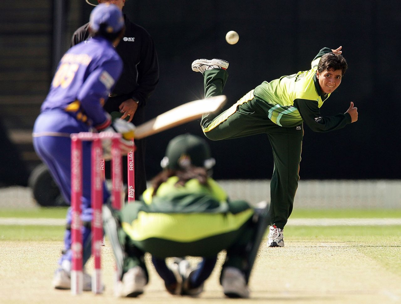 Sajjida Shah bowls, Pakistan v Sri Lanka, 5th match, ICC Women's World Cup, Manuka Oval, Canberra, March 9, 2009