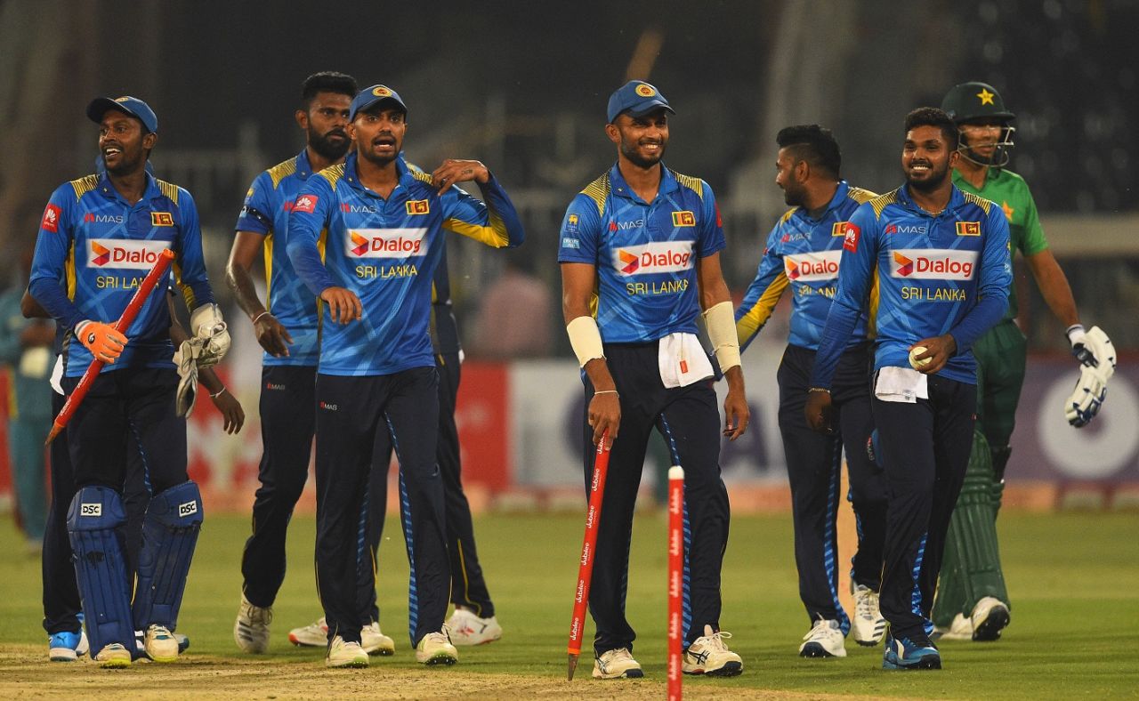 Sri Lanka's players get together after sealing the series, Pakistan v Sri Lanka, 2nd T20I, Lahore, October 7, 2019