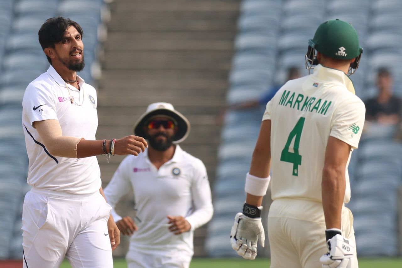 Ishant Sharma sends back Aiden Markram,  India v South Africa, 2nd Test, Pune, 4th day, October 13, 2019