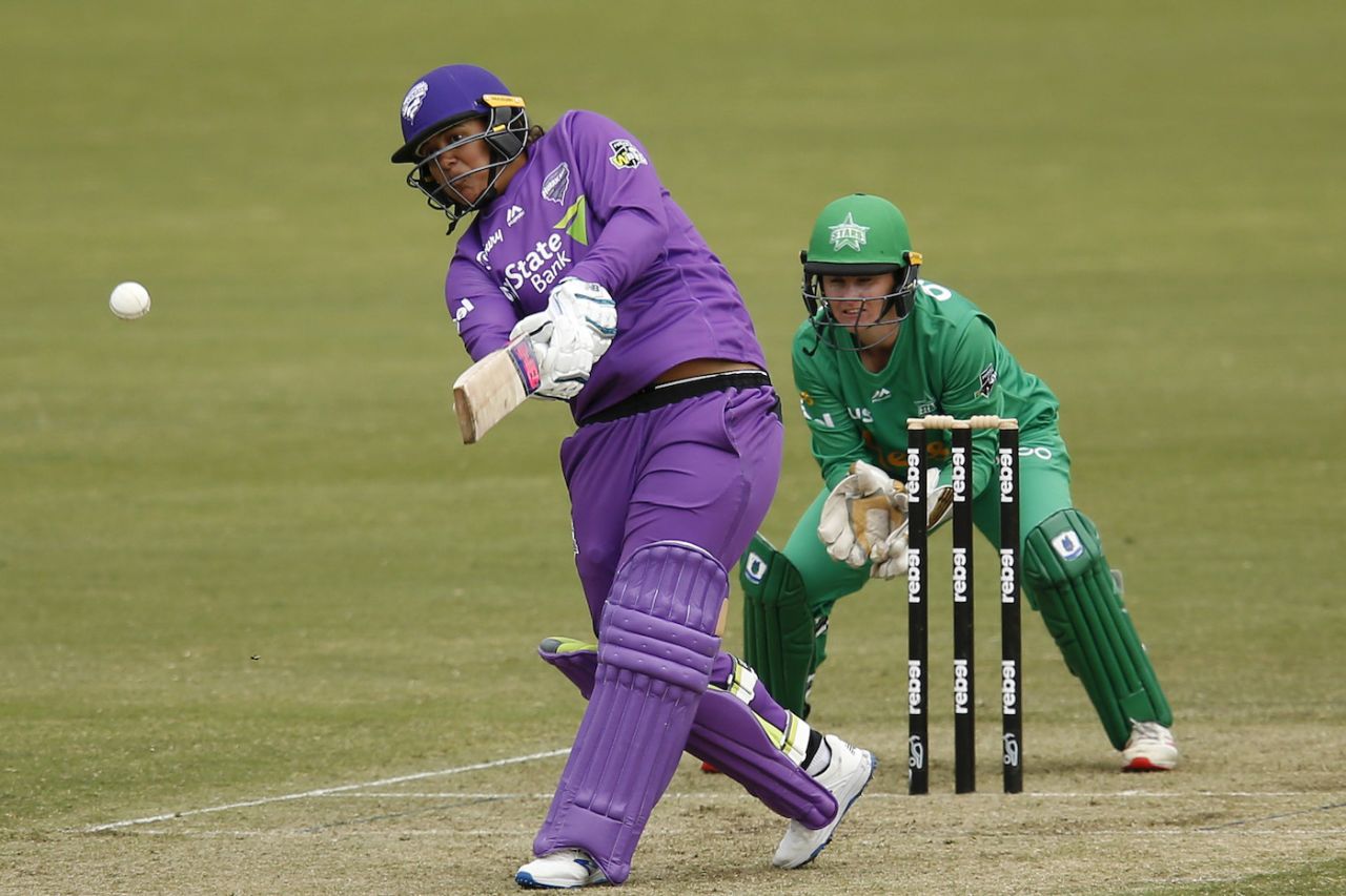 Chloe Tryon launches down the ground, Melbourne Stars Women v Hobart Hurricanes Women, WBBL, Melbourne, October 19, 2019