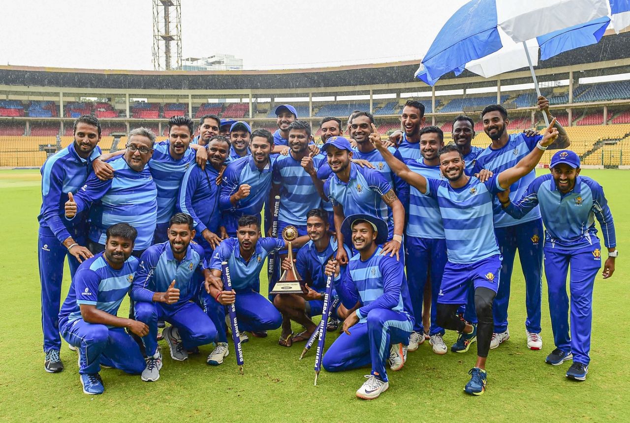 The victorious Karnataka team, Karnataka v Tamil Nadu, Vijay Hazare Trophy 2019-20 final, Bengaluru, October 25, 2019