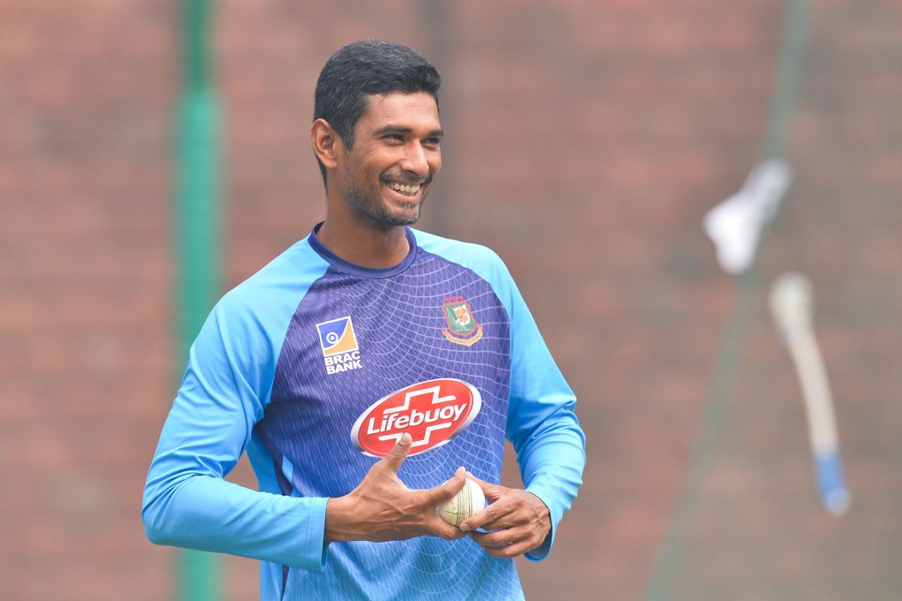 Mahmudullah gets ready to bowl during a practice session, Delhi, November 1, 2019