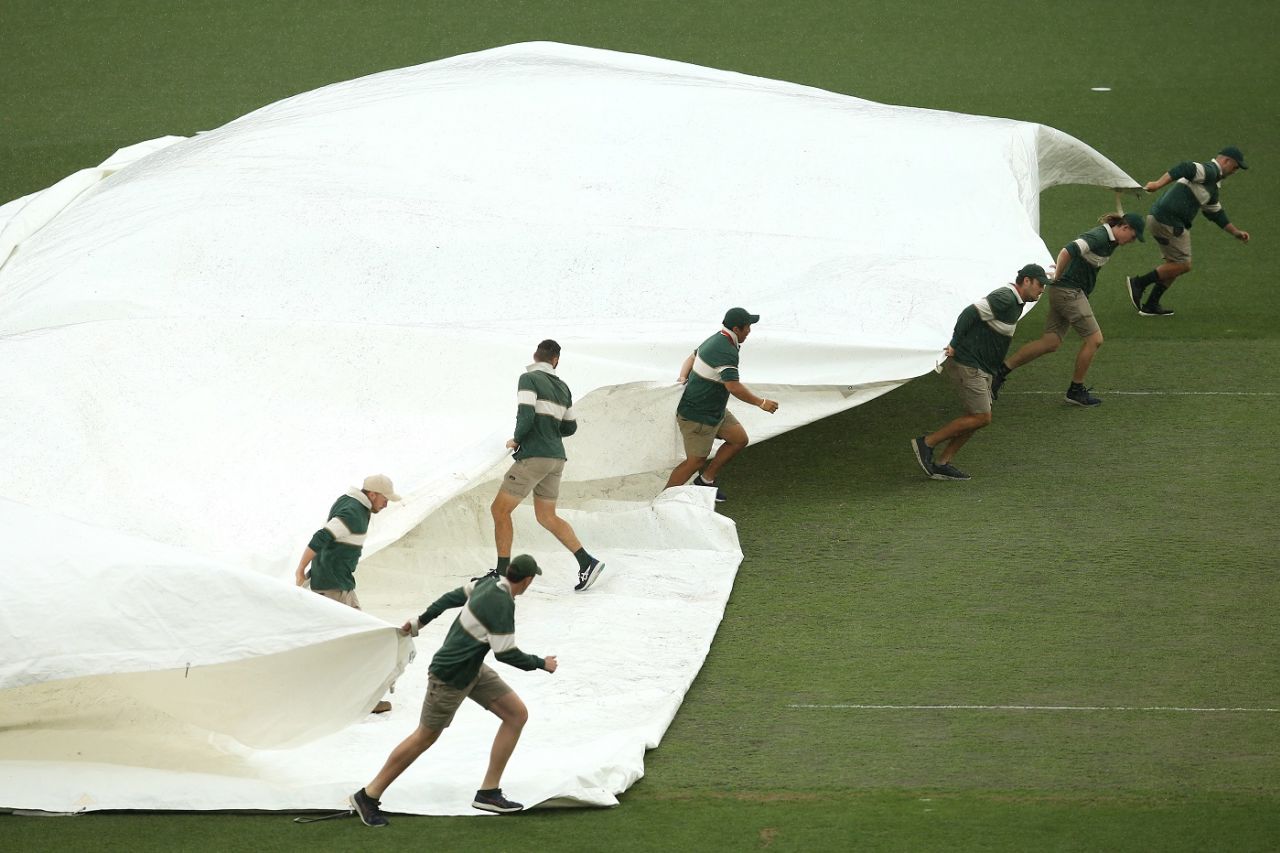 Rain kept the groundstaff busy at the SCG, Australia v Pakistan, 1st T20I, Sydney, November 3, 2019