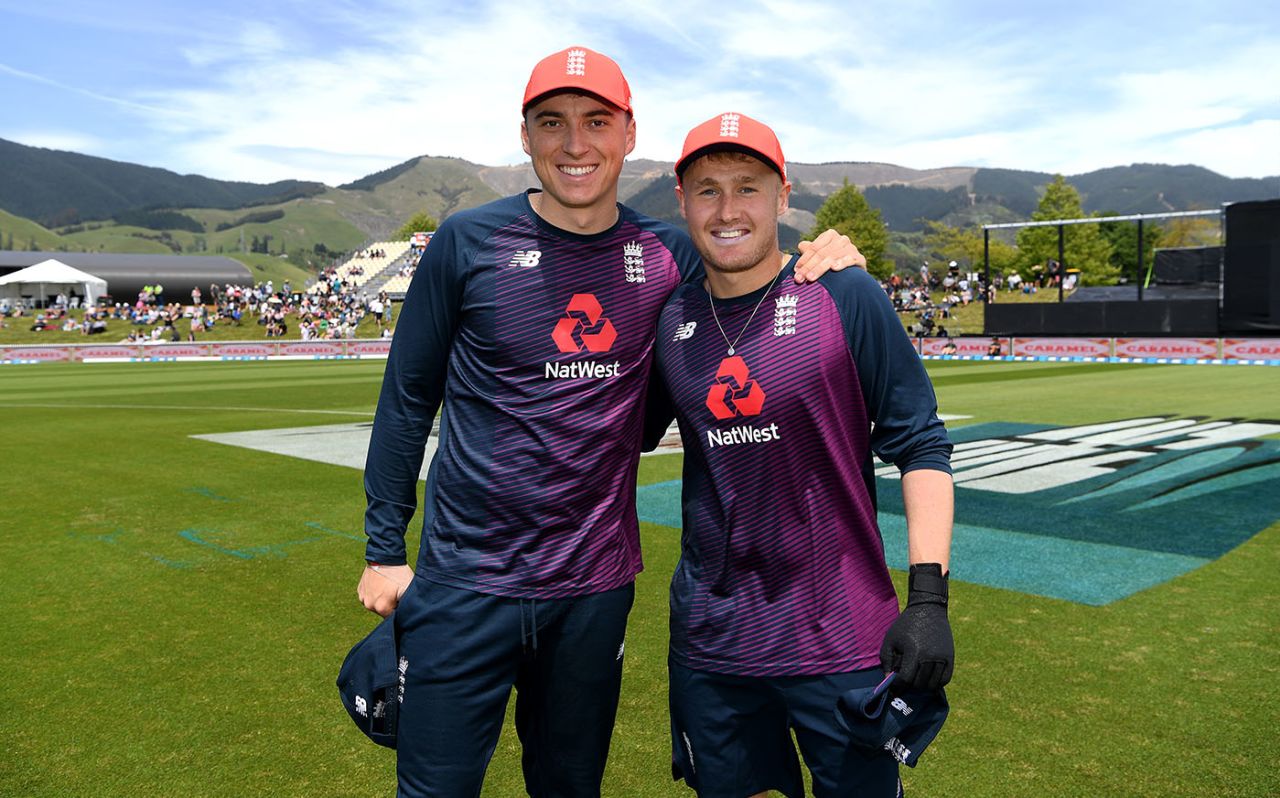 Tom Banton and Matt Parkinson presented with their England caps, New Zealand v England, 3rd T20I, Nelson, November 5, 2019
