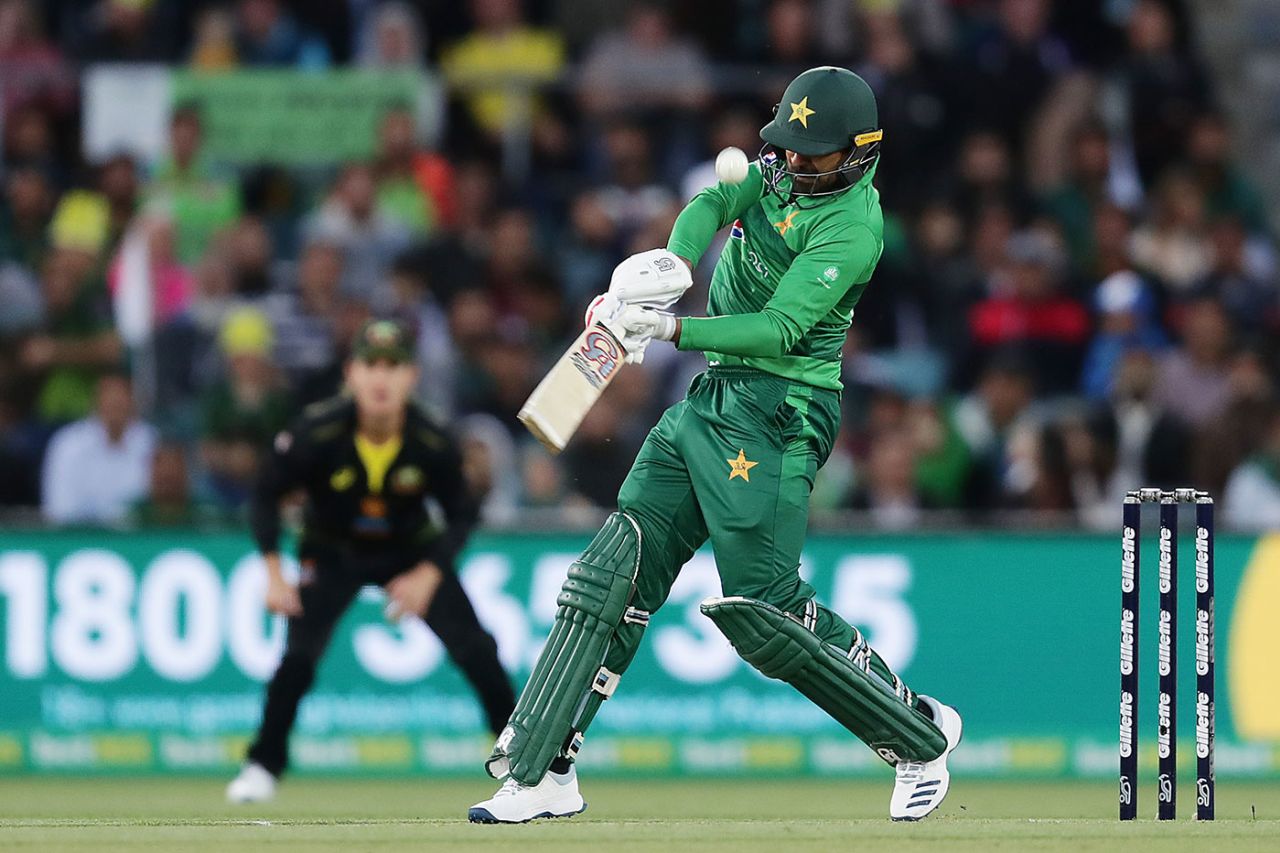Haris Sohail fell to another leg-side heave, Australia v Pakistan, 2nd T20I, Canberra, November 5, 2019