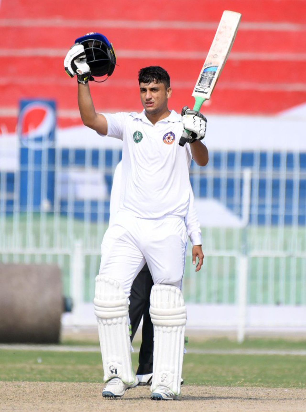 Rizwan Hussain acknowledges the cheers after getting to his century, Central Punjab v Northern, Quaid-e-Azam Trophy 2019-20, 3rd day, Faisalabad, November 6, 2019
