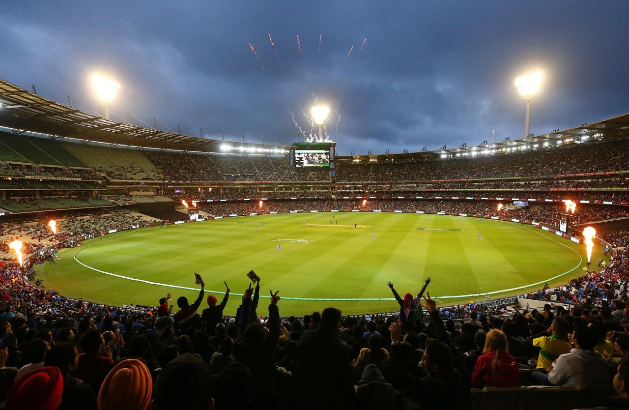 Packed grounds: a better atmosphere for the players and the fans