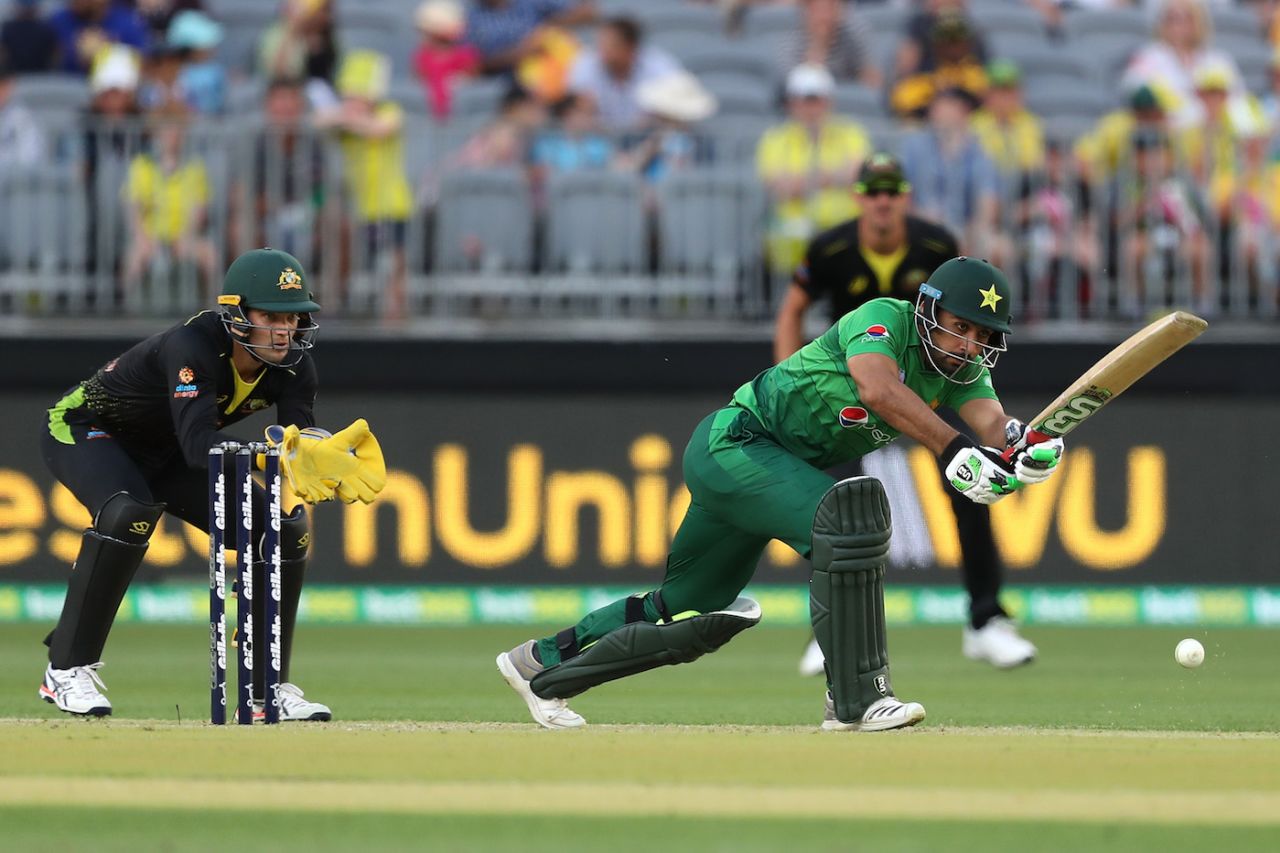 Khushdil Shah lasted 11 balls on debut, Australia v Pakistan, 3rd T20I, Perth, November 8, 2019