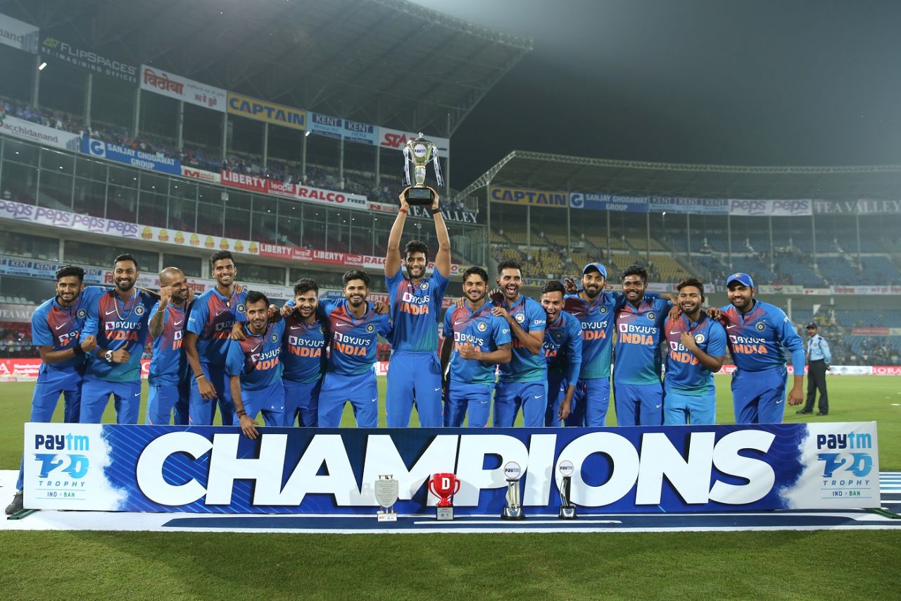 India celebrate their series victory, India v Bangladesh, 3rd T20I, Nagpur, November 10, 2019