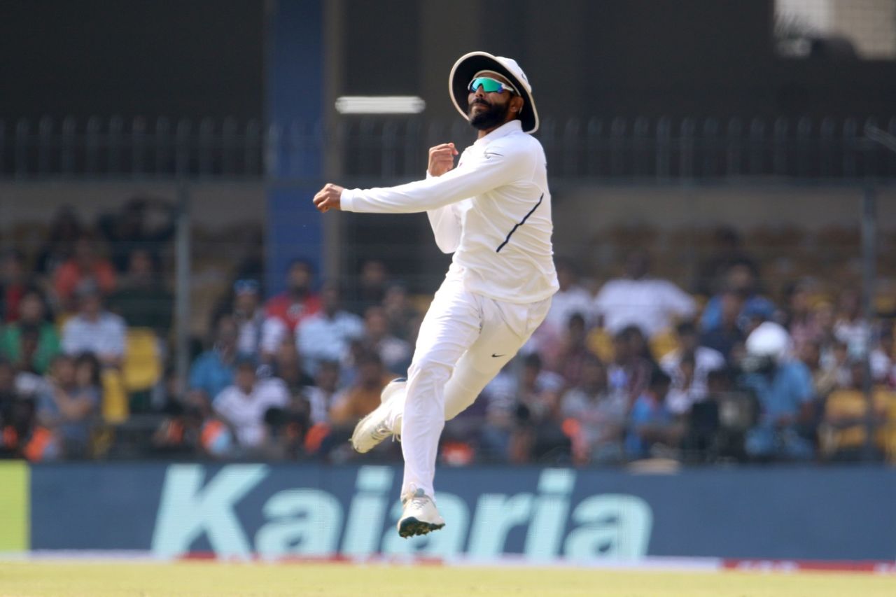 Ravindra Jadeja fires in a throw, India v Bangladesh, 1st Test, Indore, 3rd day, November 16, 2019