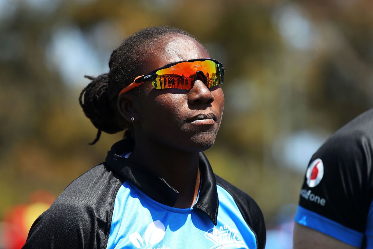 Stafanie Taylor during a team talk, Adelaide Strikers v Melbourne Renegades, WBBL, Adelaide, October 20, 2019