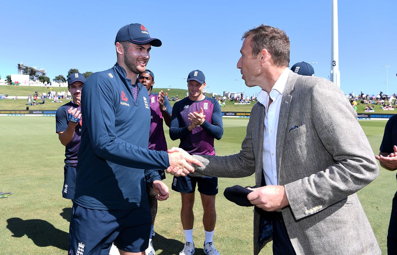 Dom Sibley is presented with his England cap by Michael Atherton, New Zealand v England, 1st Test, Day 1, Mount Maunganui, November 21, 2019