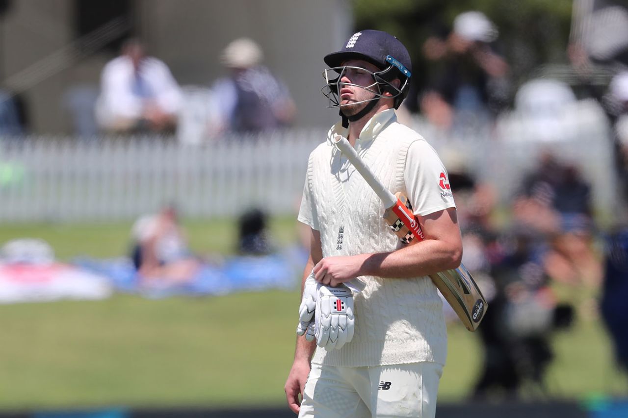 Dom Sibley trudges off, New Zealand v England, 1st Test, Day 1, Mount Maunganui, November 21, 2019