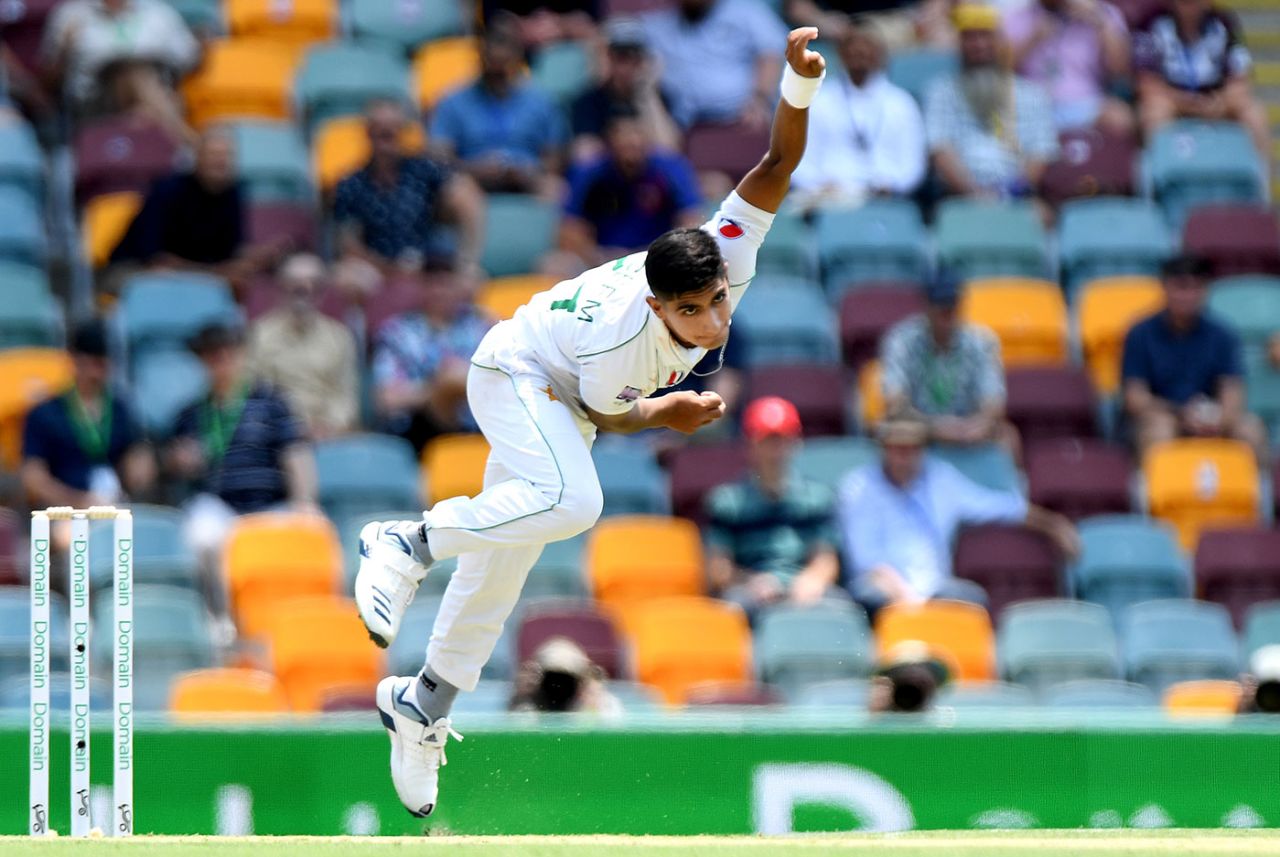 Naseem Shah sends down his first delivery in international cricket, Australia v Pakistan, 1st Test, Brisbane, November 22, 2019