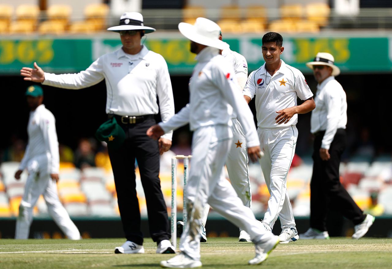 Naseem Shah overstepped when he claimed David Warner's wicket, Australia v Pakistan, 1st Test, Brisbane, November 22, 2019