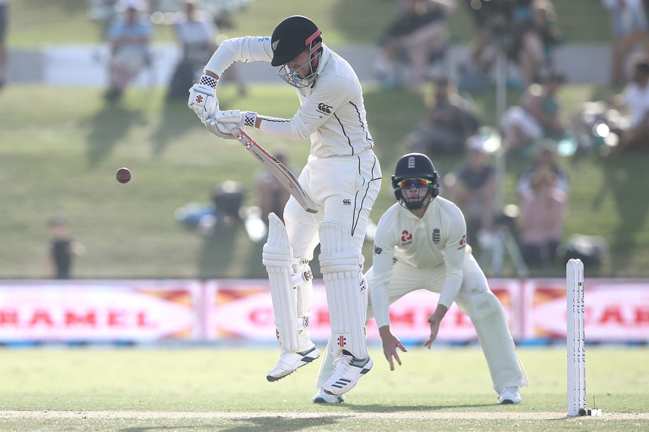 Henry Nicholls took a peppering late in the day, New Zealand v England, 1st Test, Mount Maunganui, 2nd day, November 22, 2019