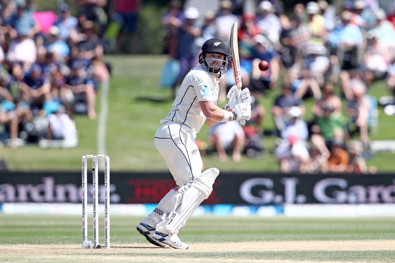 Henry Nicholls passed a concussion test to resume batting on day three, New Zealand v England, 1st Test, Mount Maunganui, 3rd day, November 23, 2019