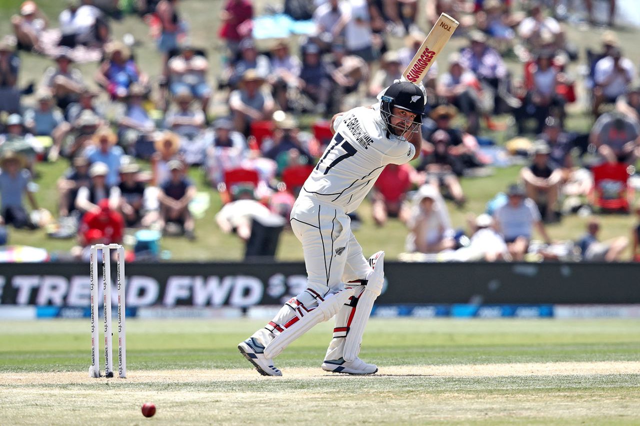 Colin de Grandhomme runs one down to third man, New Zealand v England, 1st Test, Mount Maunganui, 3rd day, November 23, 2019