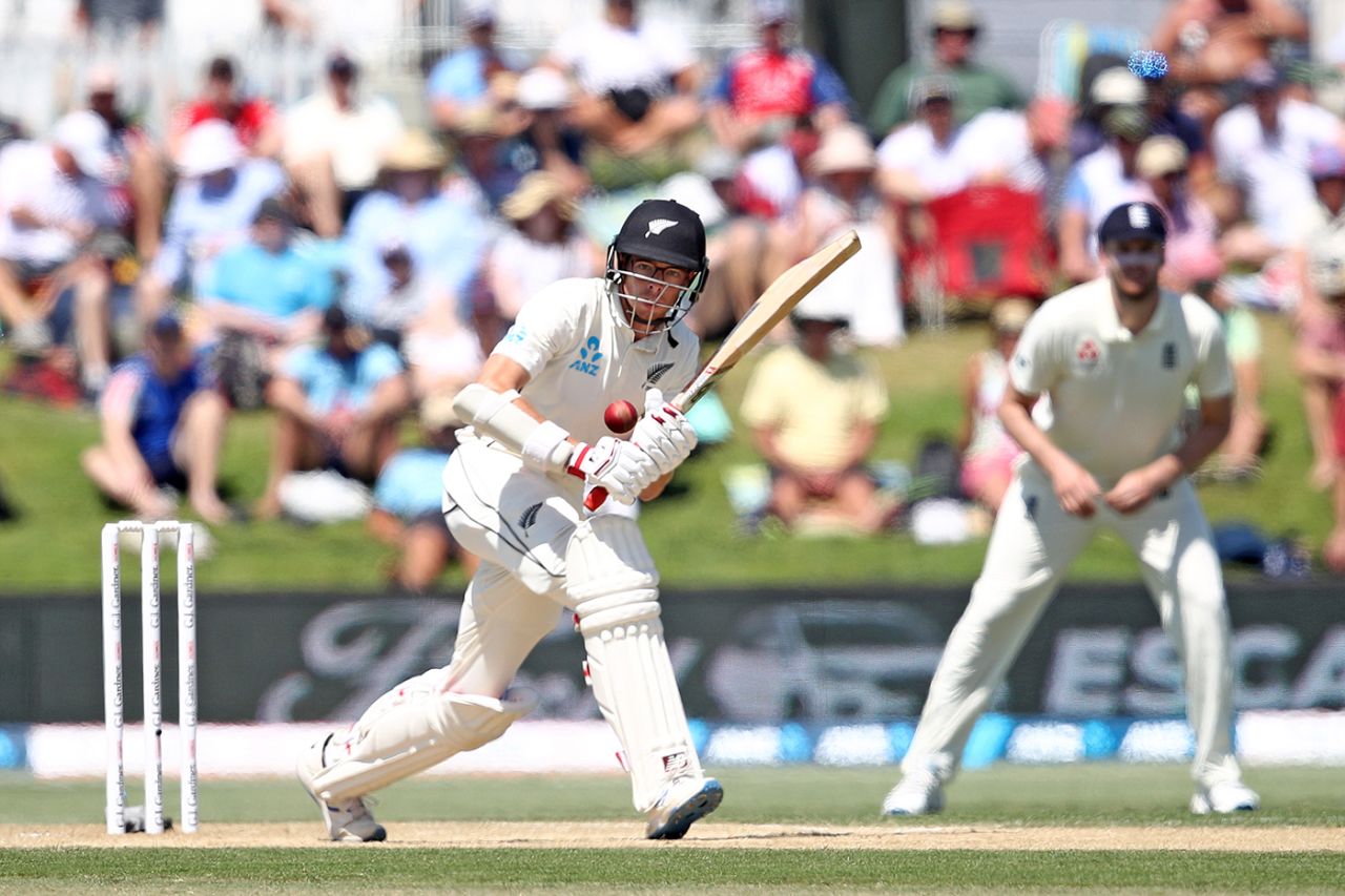 Mitchell Santner continued to play watchfully, New Zealand v England, 1st Test, Mount Maunganui, 4th day, November 24, 2019