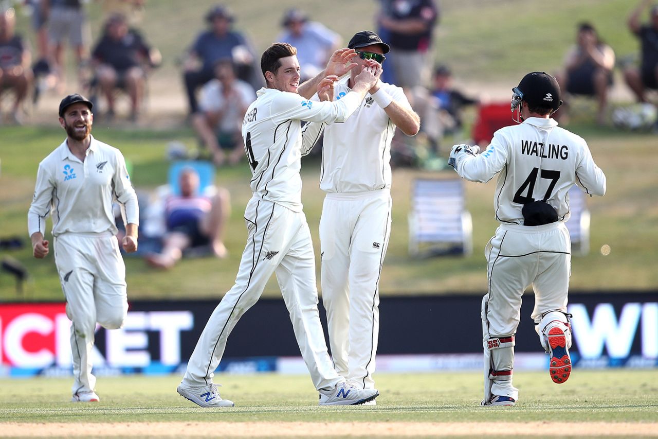 Mitchell Santner is congratulated on a wicket, New Zealand v England, 1st Test, Mount Maunganui, 4th day, November 24, 2019