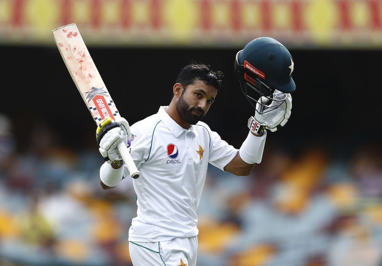 Mohammad Rizwan raises his bat after being dismissed for 95, Australia v Pakistan, 1st Test, Brisbane, November 24, 2019