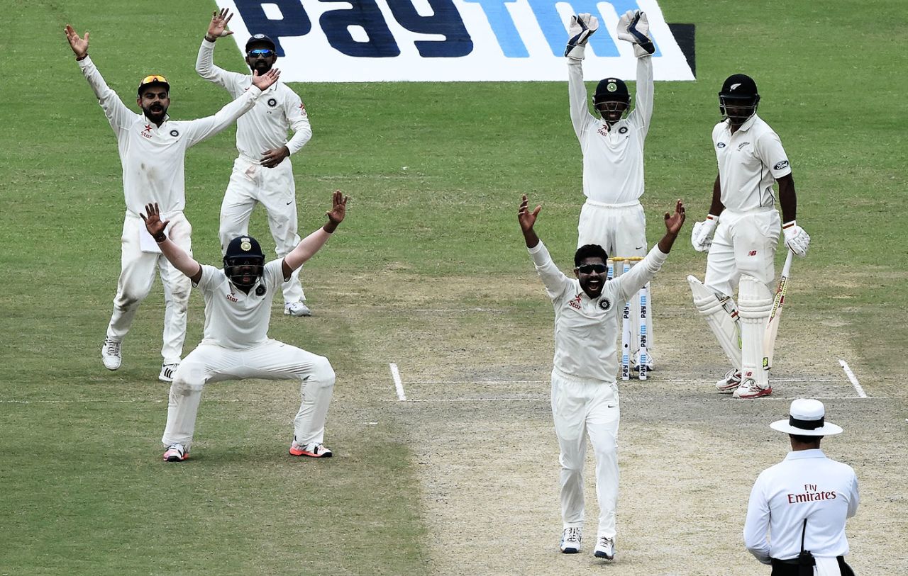 Ravindra Jadeja appeals for Ish Sodhi's wicket, India v New Zealand, 1st Test, Kanpur, 3rd day, September 24, 2016