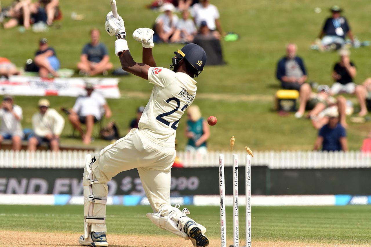 Jofra Archer is bowled by Neil Wagner, New Zealand v England, 2nd Test, Hamilton, December 02, 2019