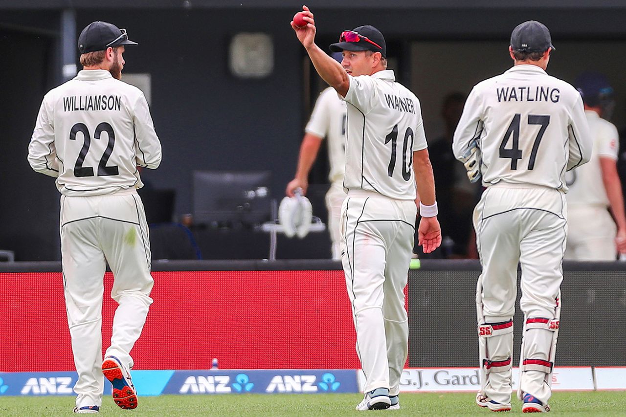 Neil Wagner holds the ball aloft after claiming a five-for, New Zealand v England, 2nd Test, Hamilton, 4th day, December 02, 2019