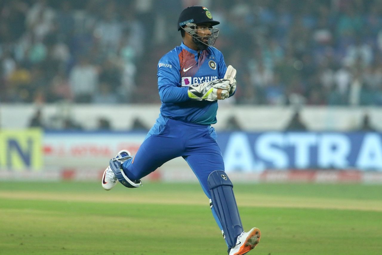 Rishabh Pant springs into action, India v West Indies, 1st T20I, Hyderabad, December 6, 2019