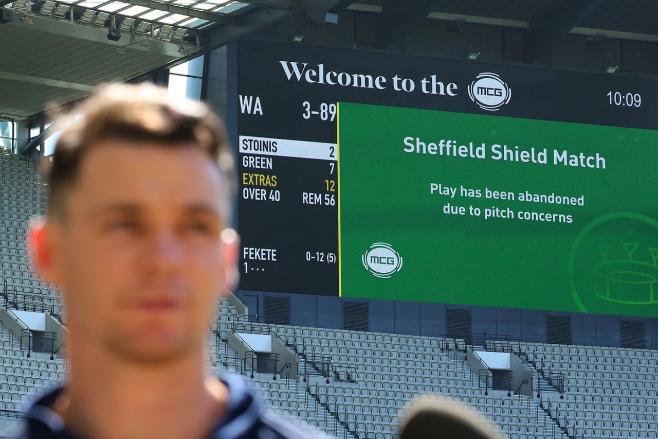 Match abandoned: the MCG scoreboard relays the news, Victoria v Western Australia, Sheffield Shield, MCG, December 8, 2019