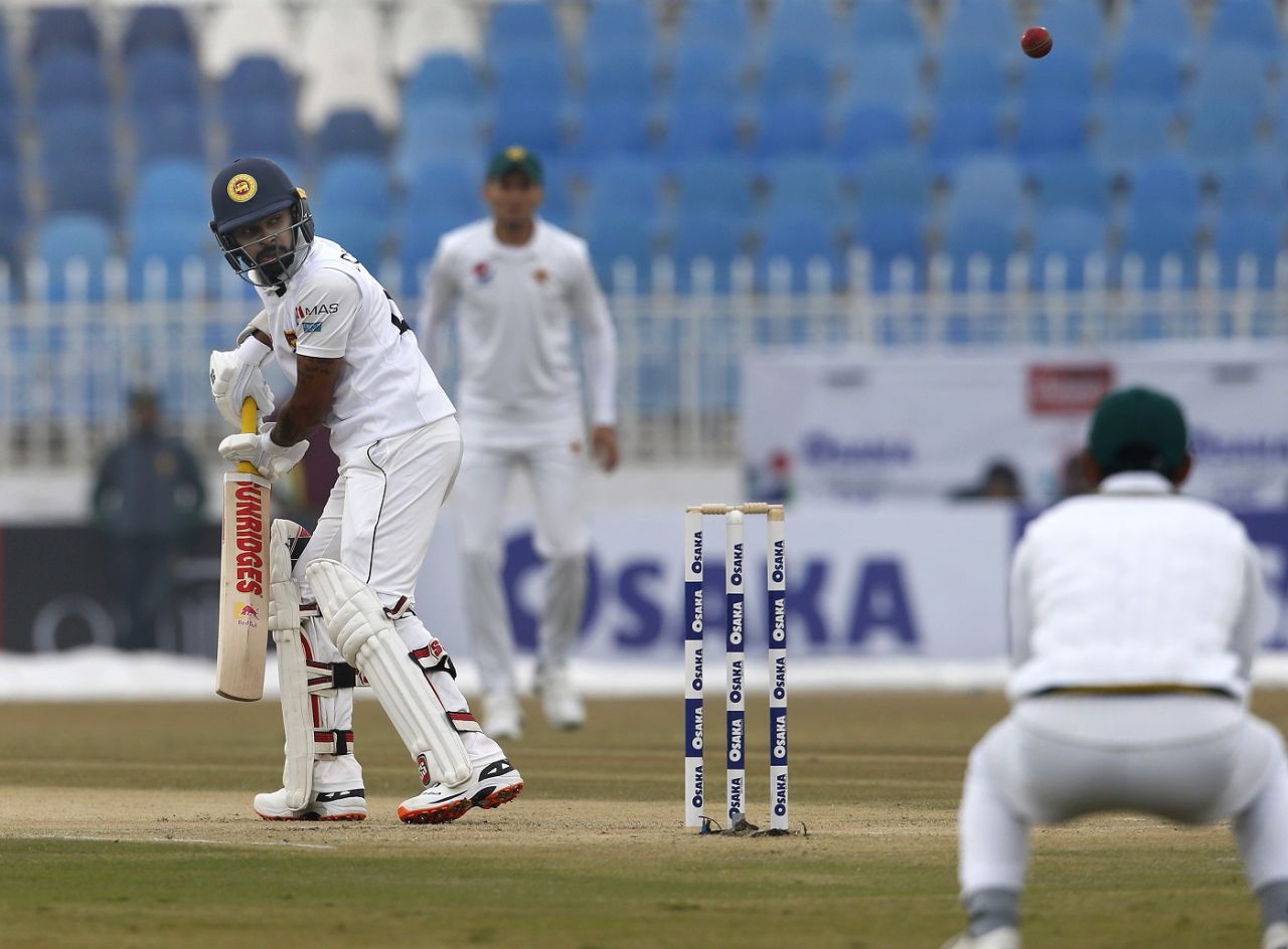 Niroshan Dickwella plays one with bat away from body, Pakistan v Sri Lanka, 1st Test, Rawalpindi, Day 2