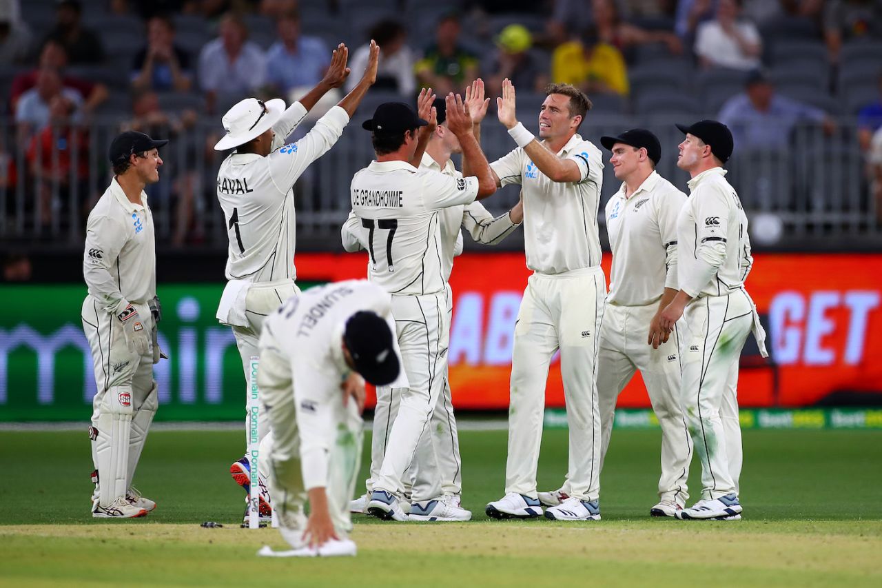 Tim Southee celebrates a wicket with his teammates, Australia v New Zealand, 1st Test, Perth, 1st day, December 12, 2019