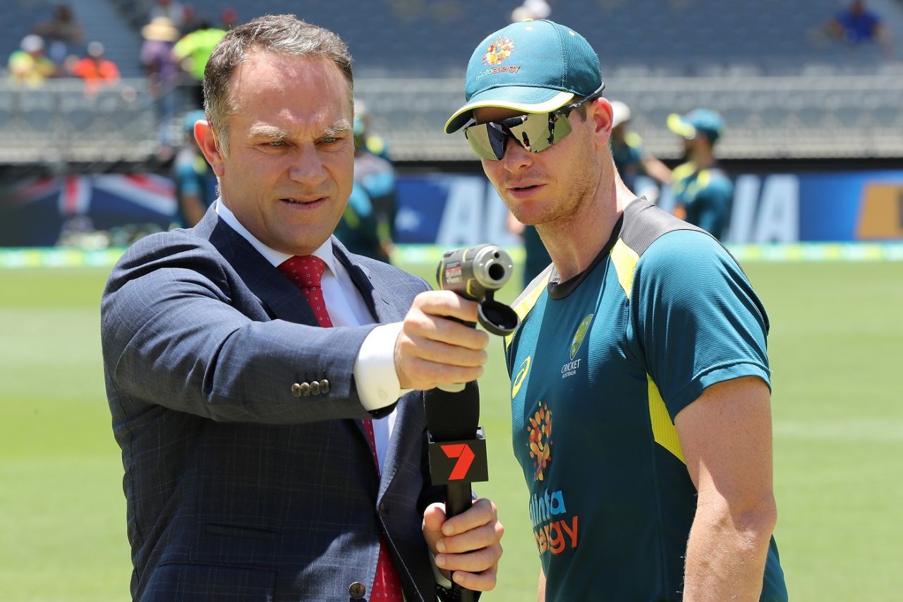 Michael Slater takes the pitchside temperature reading as Steven Smith looks on, Australia v New Zealand, 1st Test, Perth, 2nd day, December 13, 2019