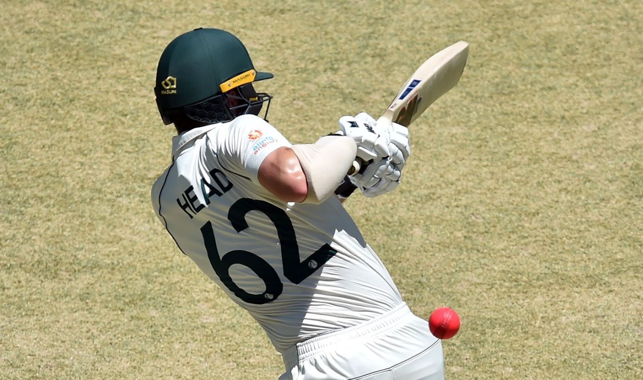 Travis Head attempts a pull, Australia v New Zealand, 1st Test, Perth, 2nd day, Perth, December 13, 2019
