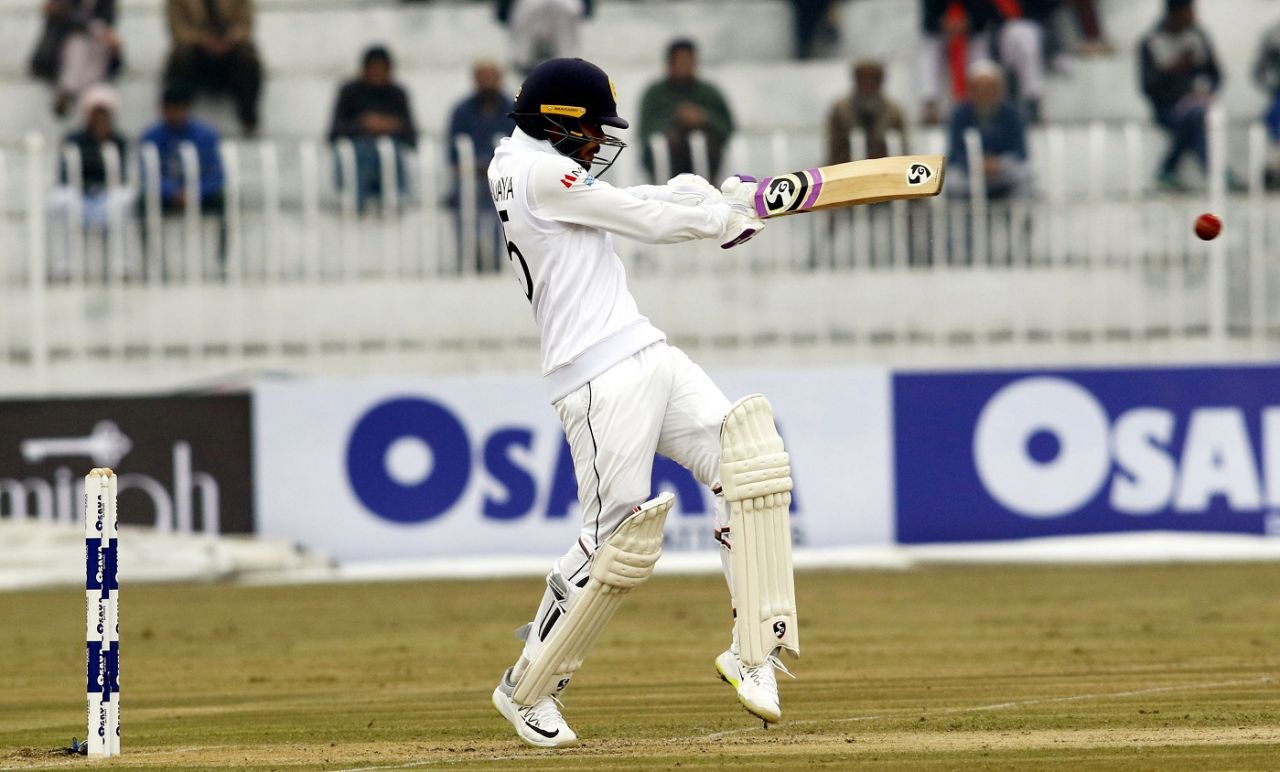 Dhananjaya de Silva deals with a short ball, Pakistan v Sri Lanka, 1st Test, Rawalpindi, Day 3