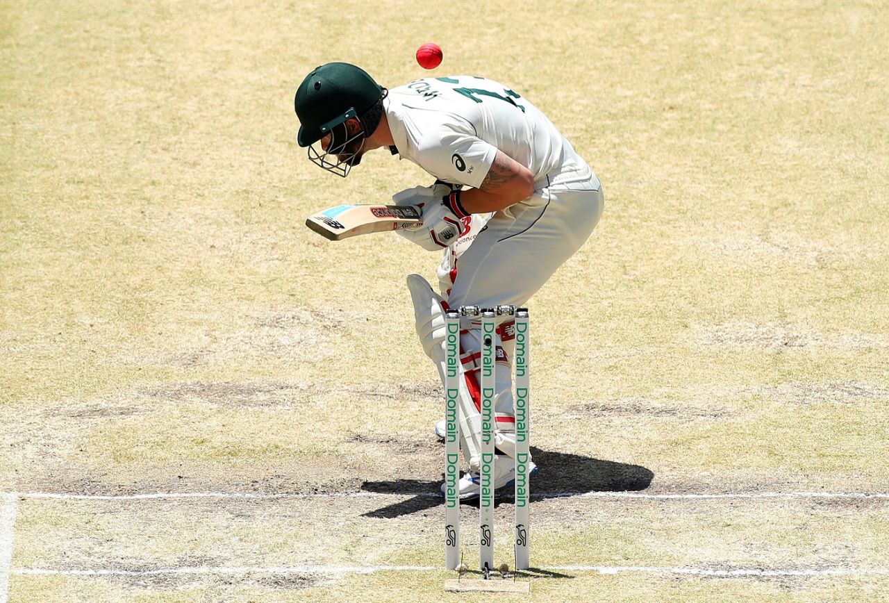 Matthew Wade tries to evade a Neil Wagner bouncer, Australia v New Zealand, 1st Test, Perth, 4th day, December 15, 2019