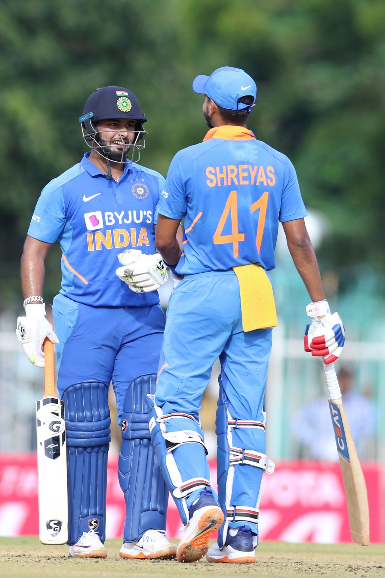Rishabh Pant and Shreyas Iyer confer mid-pitch, India v West indies, 1st ODI, Chennai, December 15, 2019