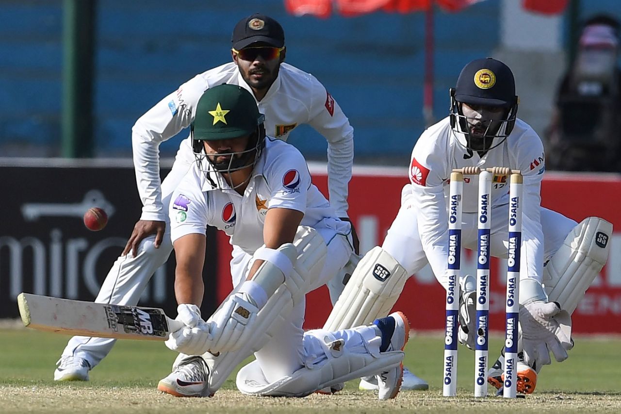 Azhar Ali shapes to sweep, Pakistan v Sri Lanka, 2nd Test, Karachi, day 3, December 21, 2019